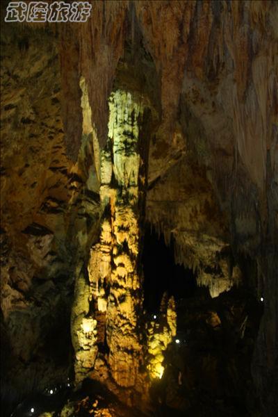 芙蓉洞景點(diǎn)之“擎天一柱”