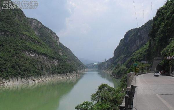 自駕游武隆境內(nèi)烏江畫廊