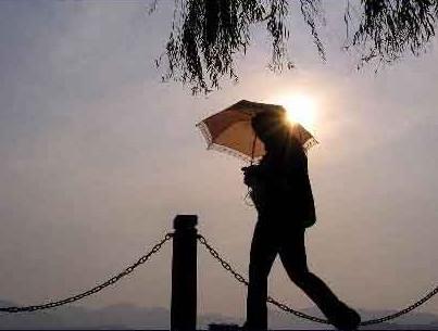 秋季旅游時(shí)如何防&ldquo;秋老虎&rdquo;?