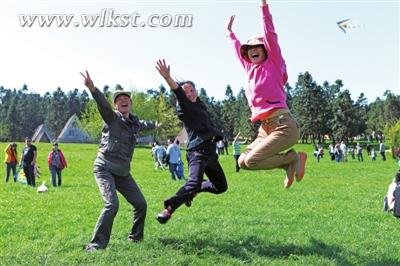 游客開心無比。 （代君君/攝）