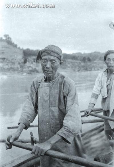 遠(yuǎn)逝的川江船工
