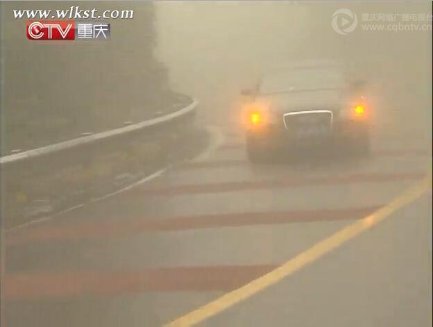 仙女山景區(qū)主干道完成抗滑線鋪裝 確保游客出行安全