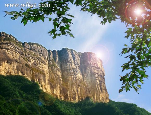 巍峨雄偉的大佛巖景區(qū)