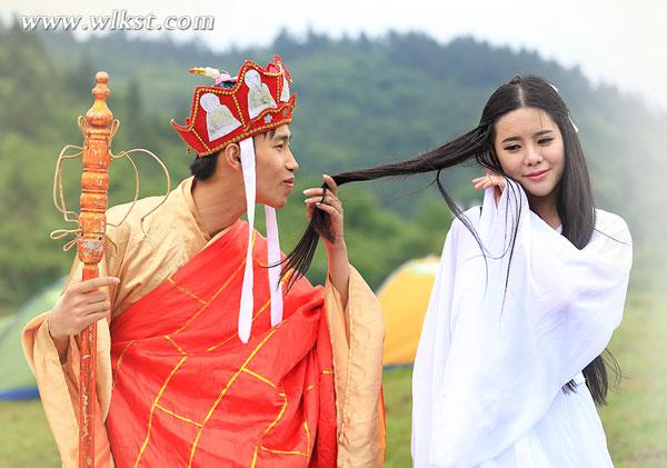 仙女山現(xiàn)奇葩燒烤趴 唐僧起色心胸咚如花