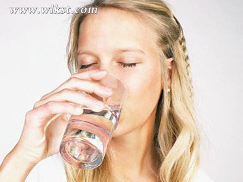 多喝白開水