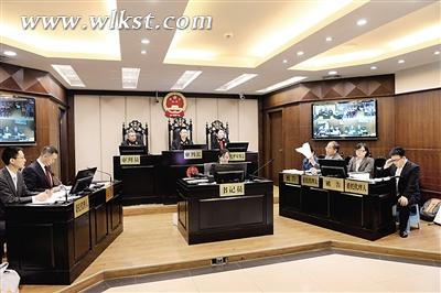 　重慶景區(qū)訴《變形金剛4》案開庭 稱未呈現(xiàn)標(biāo)識