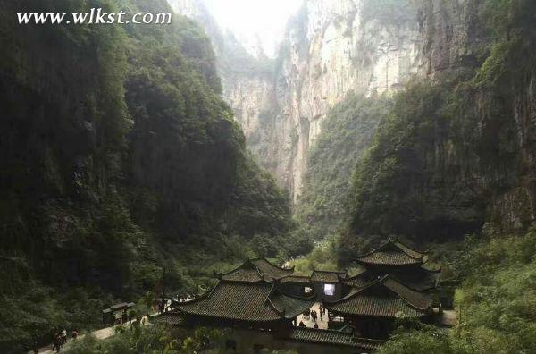 元旦小長(zhǎng)假&nbsp;四方游客齊聚武隆用旅行跨年告別2016