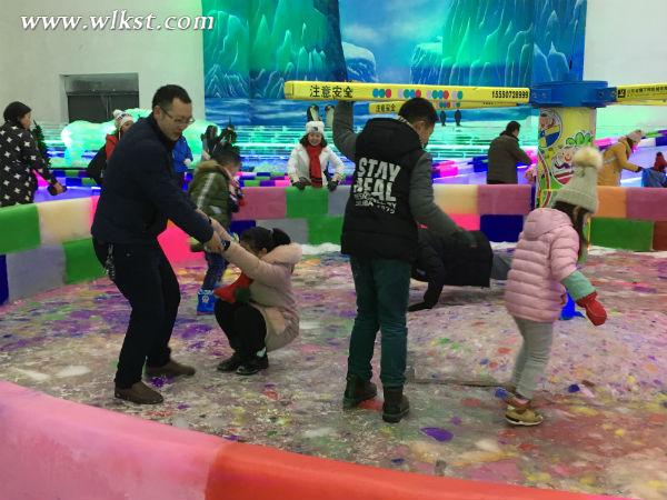 元旦節(jié)仙女山冰雕成孩子最愛&nbsp;免費觀賞票持續(xù)放送