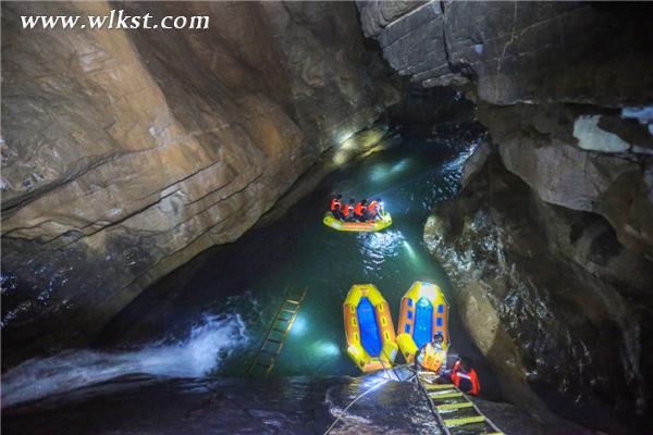 武隆現(xiàn)長約五公里洞穴 探險隊洞中發(fā)現(xiàn)神奇生物