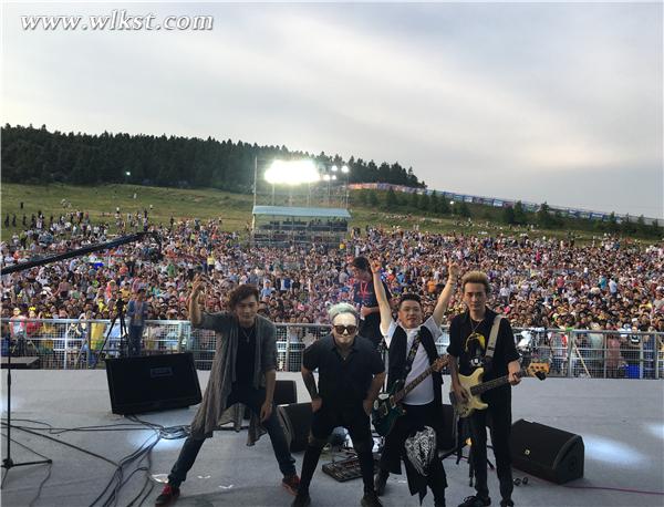 &ldquo;仙女山情懷樂團&rdquo;璨樂團 引領(lǐng)青春搖滾狂歡夜