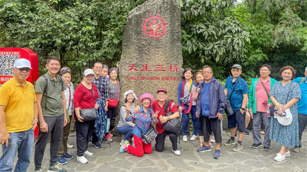 首發(fā)團(tuán)